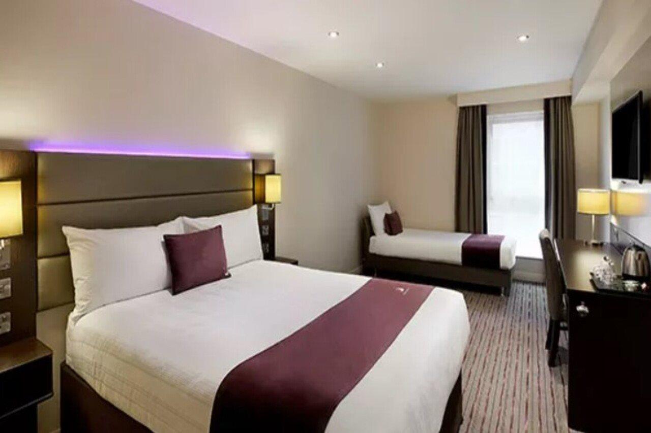 Premier Inn 威尔登 外观 照片